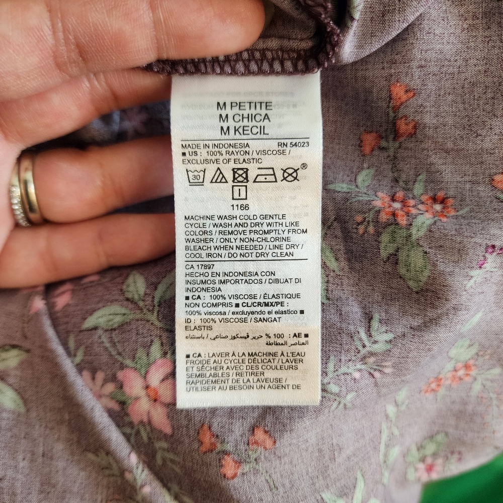 ​NWT Old Navy Floral Maxi Dress Puff Sleeve Cutout Split M Petite Burgundy - Picture 11 of 12